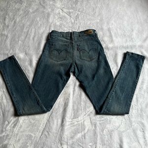 Demi curve Levi jeans